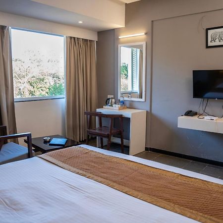 Hotel Dwarawata Dharwad Extérieur photo