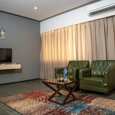 Hotel Dwarawata Dharwad Extérieur photo