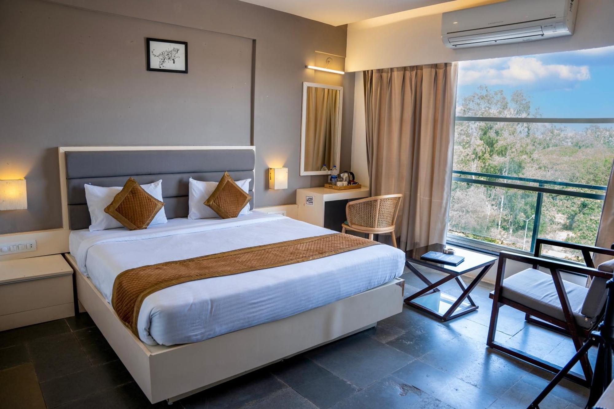 Hotel Dwarawata Dharwad Extérieur photo